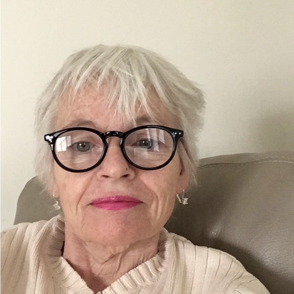 Meet your Posher, Kathy - Picture 1 of 1